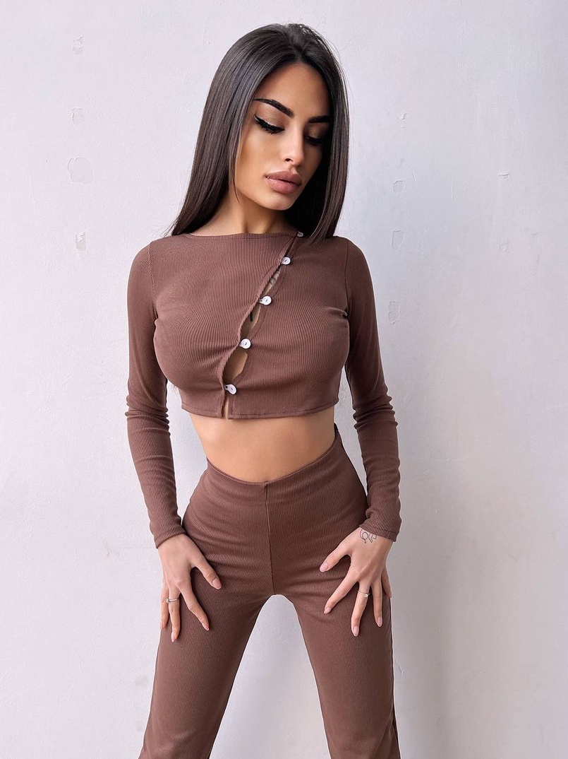 Комплект : штани кльош і топ на ґудзиках Комплект : штани кльош і топ на ґудзиках | PUSHKA SHOP