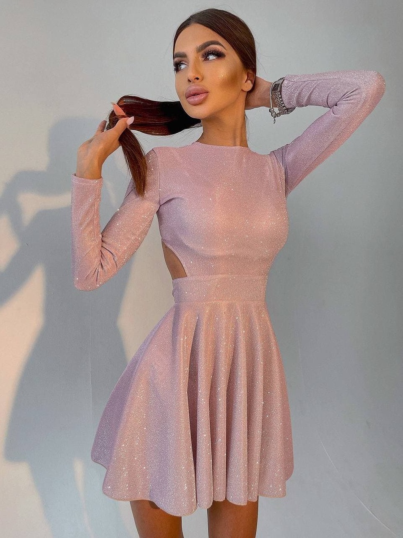 Приталенное блестящее платье с открытой спинкой  Приталенное блестящее платье с открытой спинкой  | PUSHKA SHOP