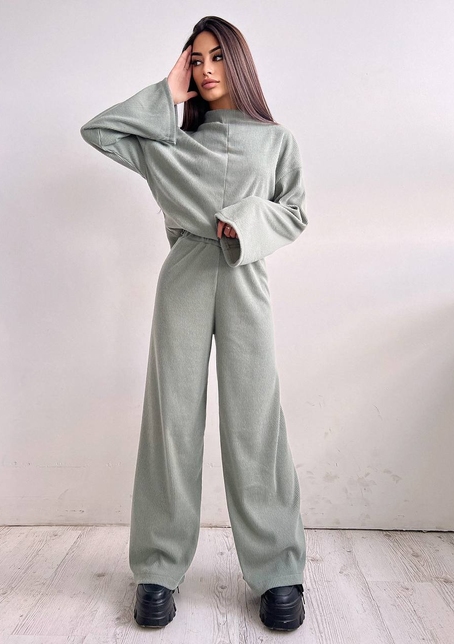 Повсякденний костюм із теплого трикотажу-рубчика | PUSHKA SHOP