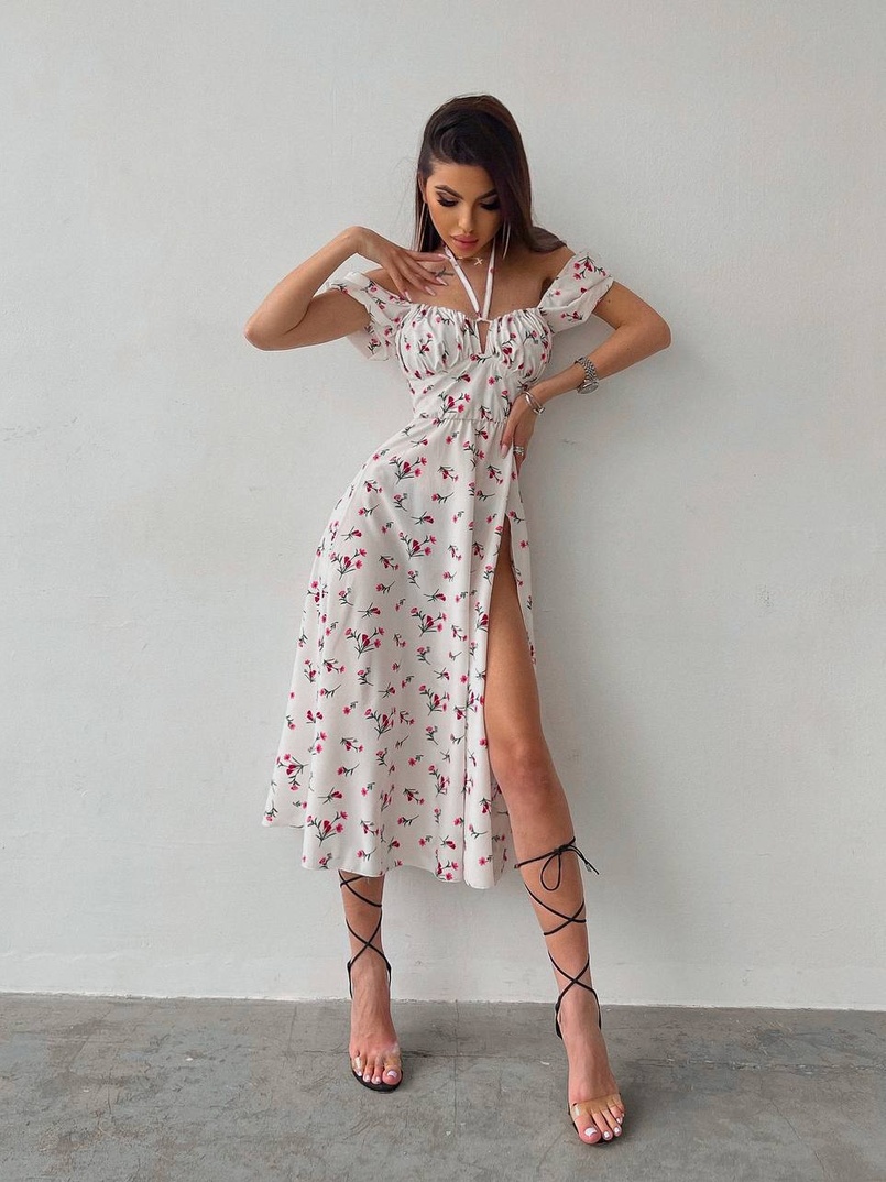 Платье миди с завязками на груди в цветочный принт Платье миди с завязками на груди в цветочный принт | PUSHKA SHOP