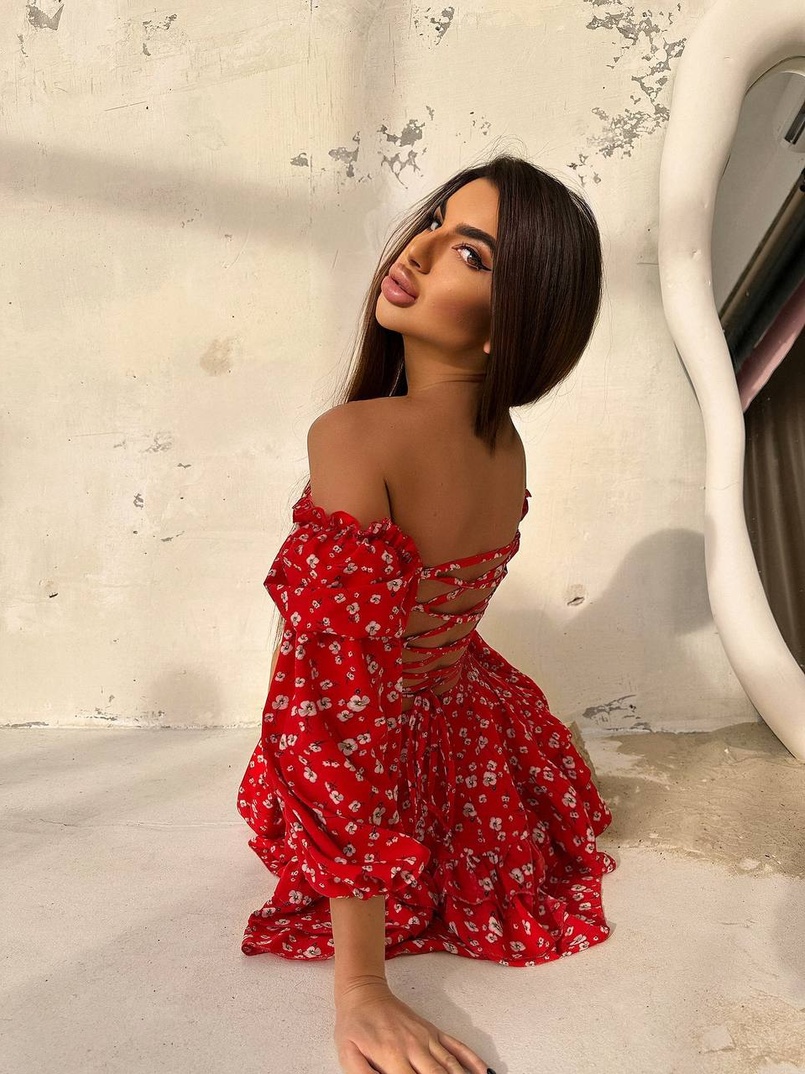 Сукня з воланами та шнурівкою по спинці Сукня з воланами та шнурівкою по спинці | PUSHKA SHOP