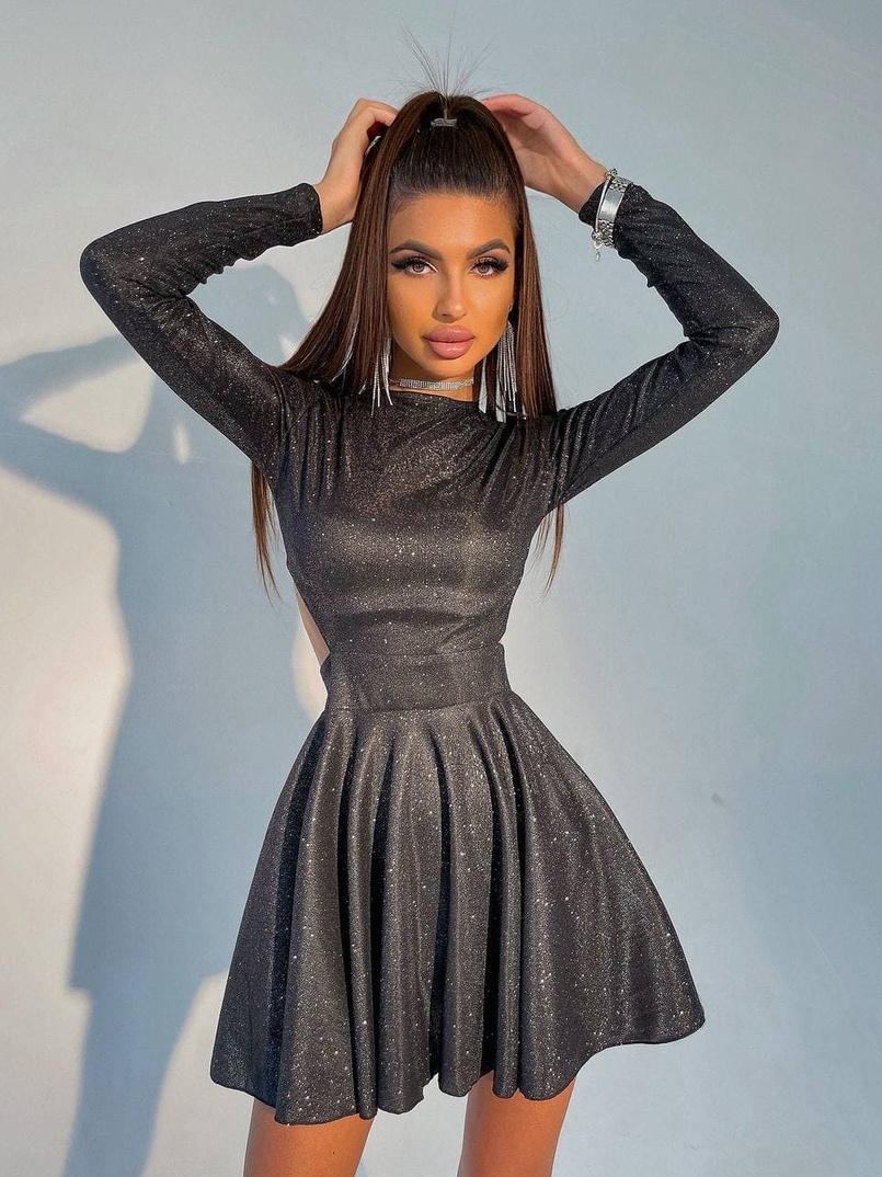 Приталенное блестящее платье с открытой спинкой  | PUSHKA SHOP