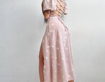 Платье миди со шнуровкой на спинке Платье миди со шнуровкой на спинке | PUSHKA SHOP