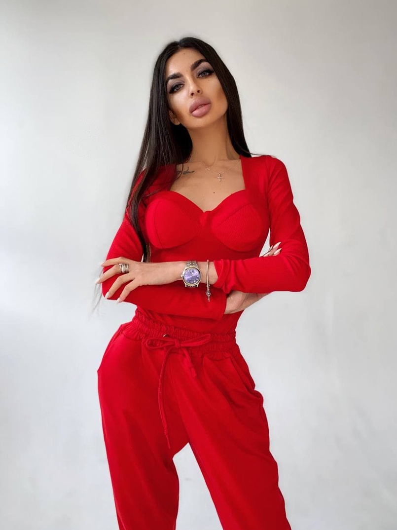 Комплект: боди с чашечками + трикотажные джоггеры Комплект: боди с чашечками + трикотажные джоггеры | PUSHKA SHOP