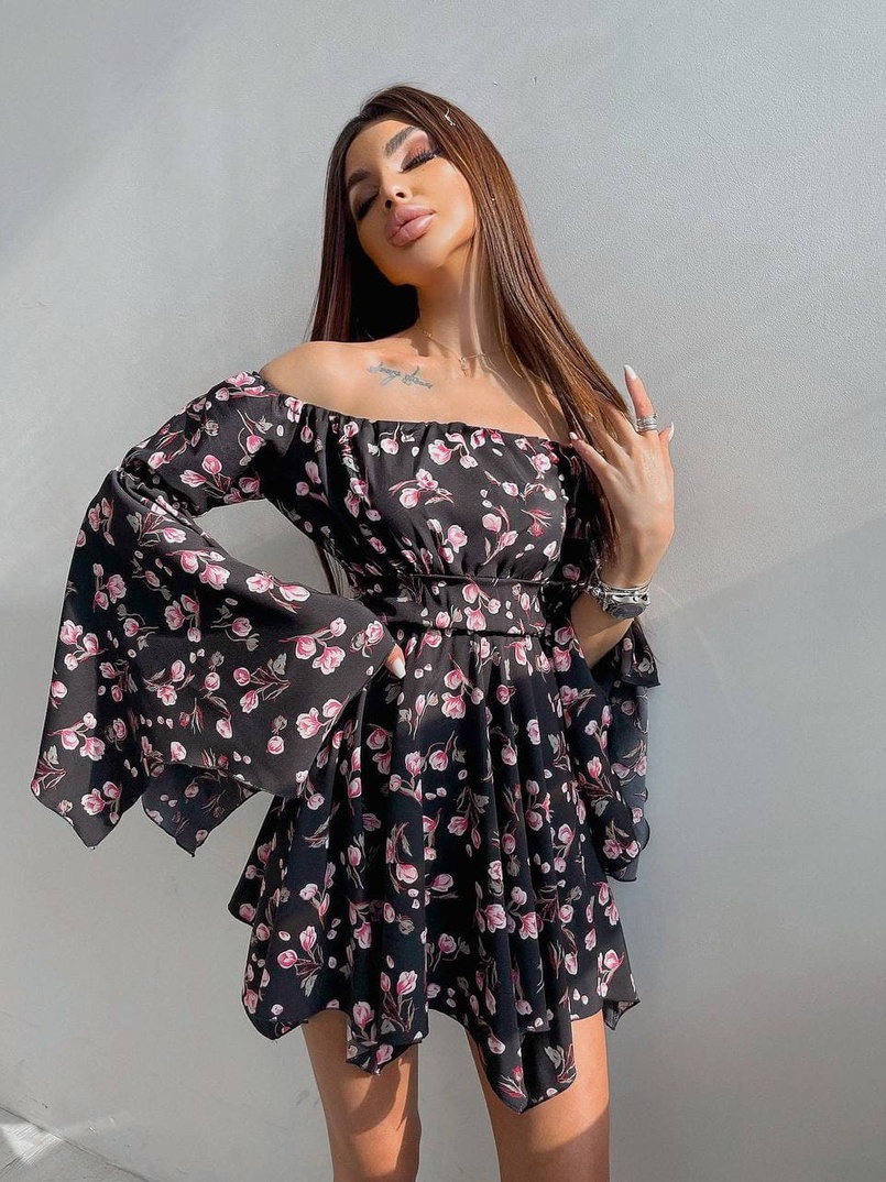 Платье  ассиметричного кроя с расклешенными рукавами + корсет декорированный стразами  | PUSHKA SHOP