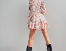 Цветочное платье с завязками на груди и пышной юбкой с оборками  Цветочное платье с завязками на груди и пышной юбкой с оборками  | PUSHKA SHOP