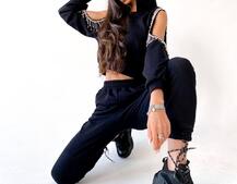 Костюм из качественной турецкой трехнитки, декорированный бахромой со стразами Костюм из качественной турецкой трехнитки, декорированный бахромой со стразами | PUSHKA SHOP