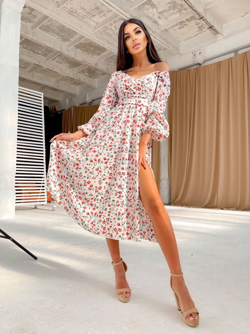 Цветочное платье-миди с разрезом Цветочное платье-миди с разрезом | PUSHKA SHOP