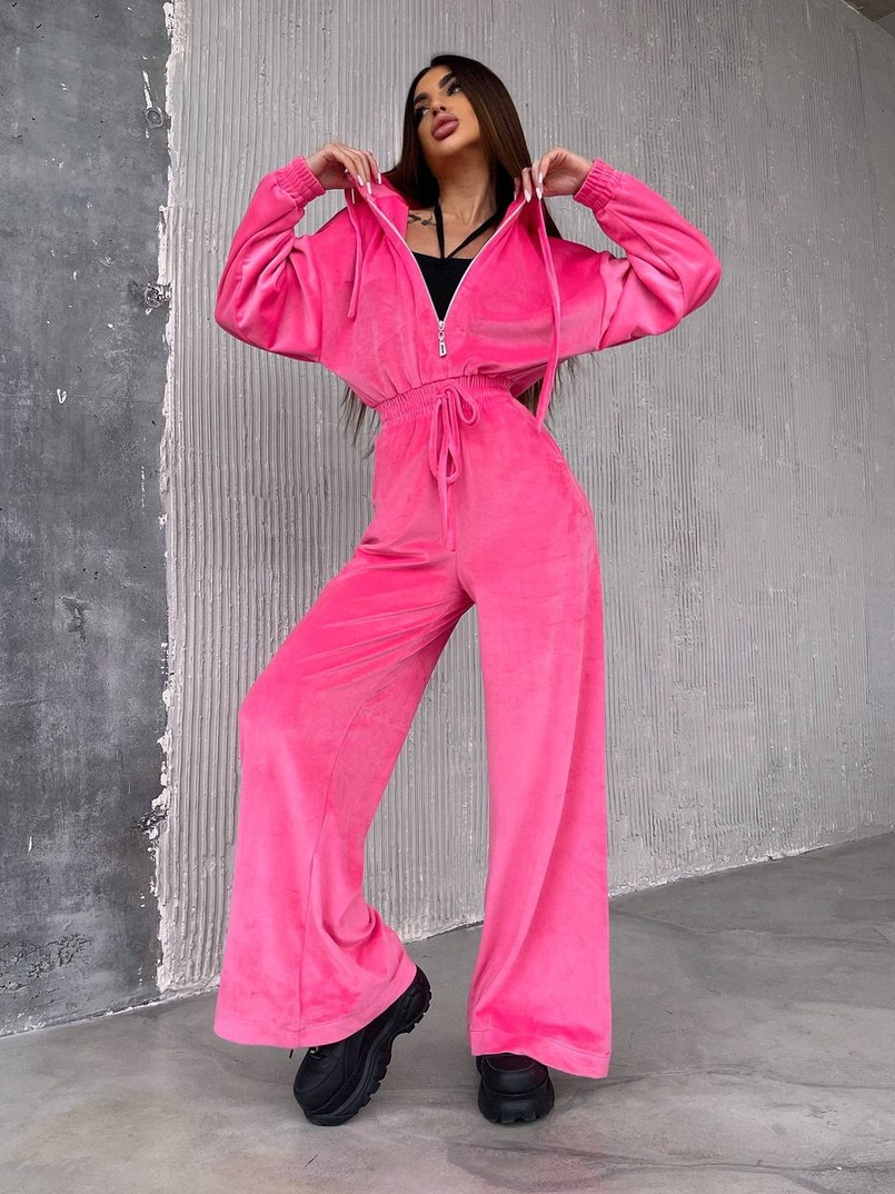 Велюровий комбінезон Велюровий комбінезон | PUSHKA SHOP