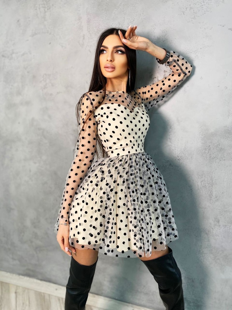 Платье мини в горох с пышной юбкой Платье мини в горох с пышной юбкой | PUSHKA SHOP