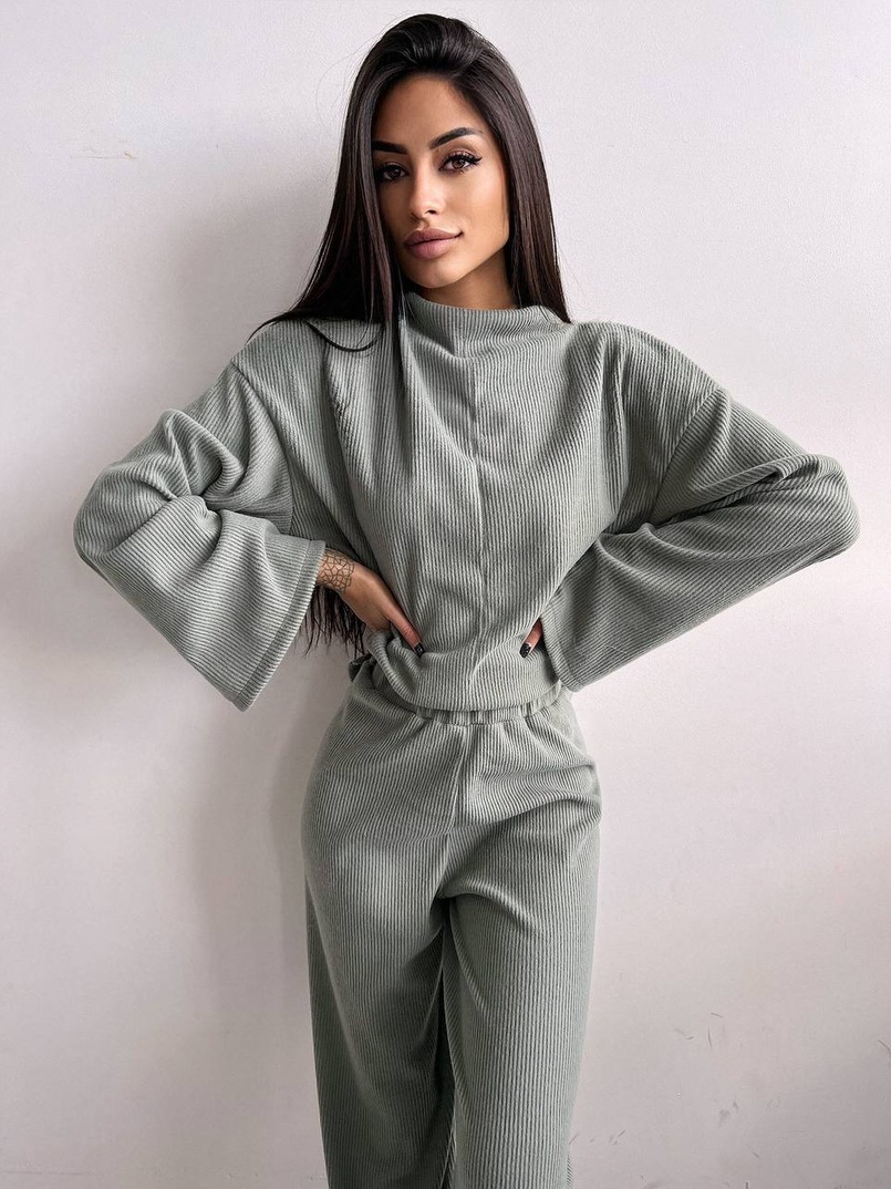 Повсякденний костюм із теплого трикотажу-рубчика | PUSHKA SHOP
