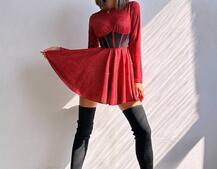 Приталена блискуча сукня з корсетною вставкою та пишною спідницею-сонцем Приталена блискуча сукня з корсетною вставкою та пишною спідницею-сонцем | PUSHKA SHOP