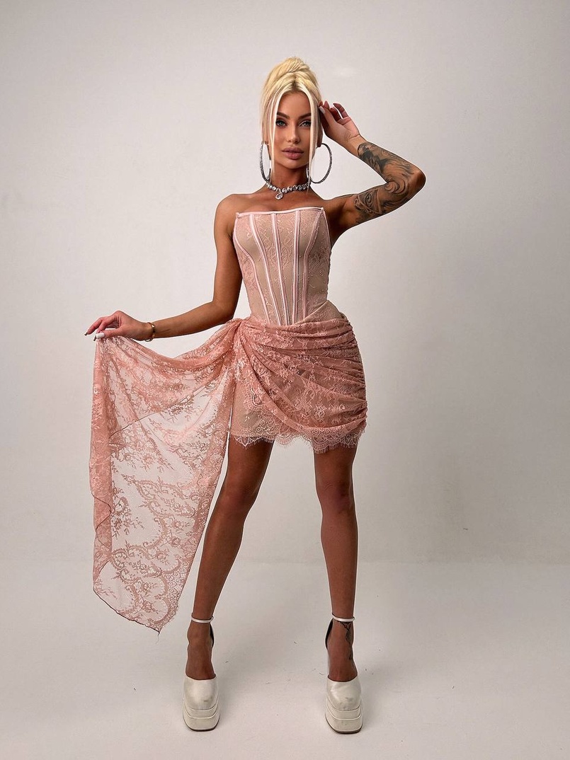 Мереживна сукня міні зі шлейфом Мереживна сукня міні зі шлейфом | PUSHKA SHOP