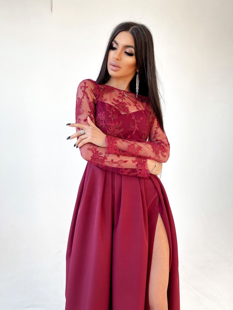 Платье макси с кружевным верхом и разрезом на юбке  Платье макси с кружевным верхом и разрезом на юбке  | PUSHKA SHOP