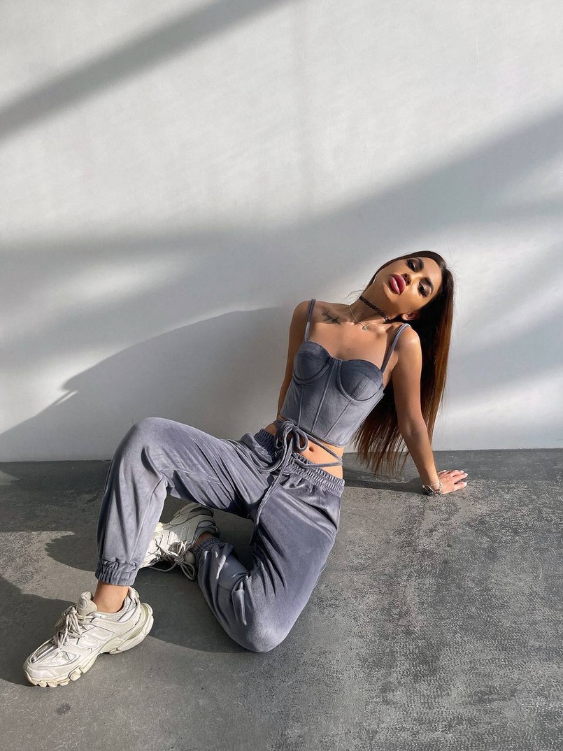 Велюровий комплект трійка: кофта + корсет з чашечками + джогери  | PUSHKA SHOP