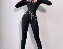 Облягаючий трикотажний комбінезон з поясом-ланцюжком Облягаючий трикотажний комбінезон з поясом-ланцюжком | PUSHKA SHOP