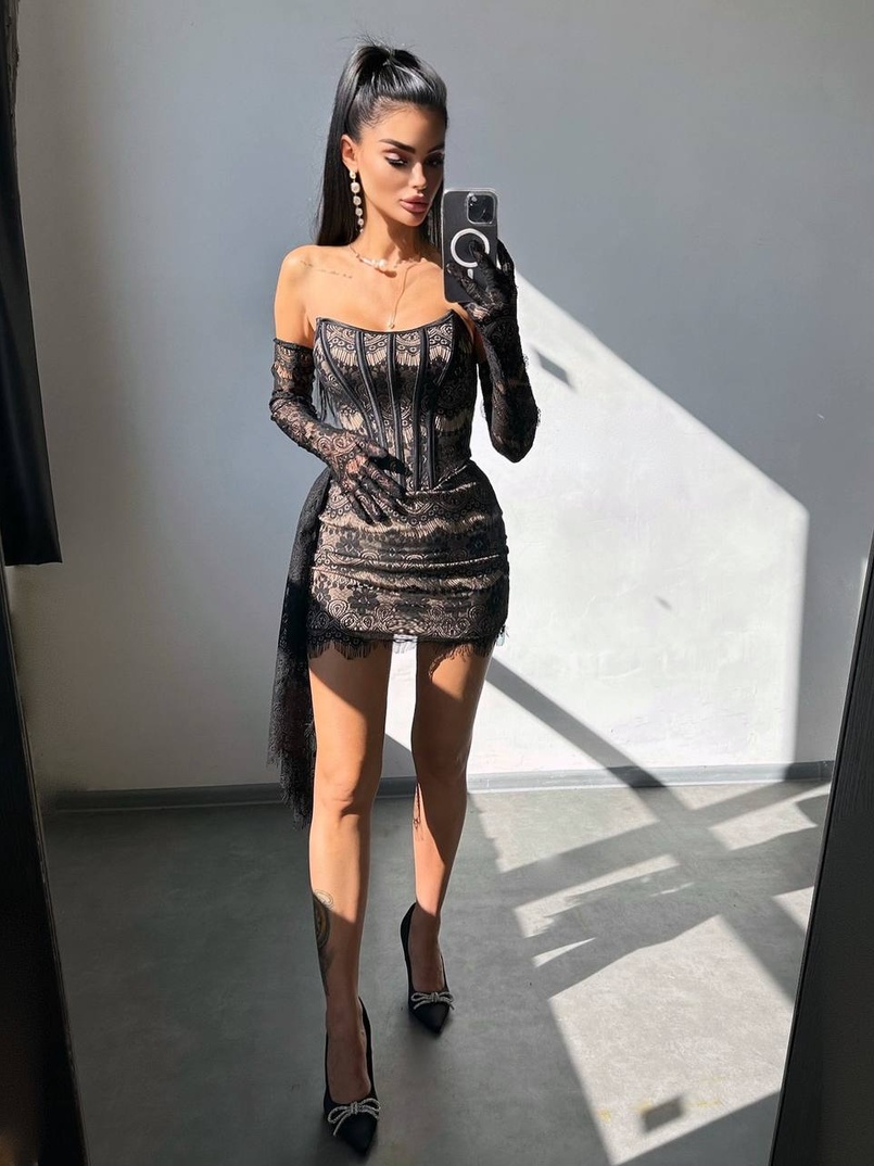 Сукня міні зі шлейфом та рукавичками | PUSHKA SHOP