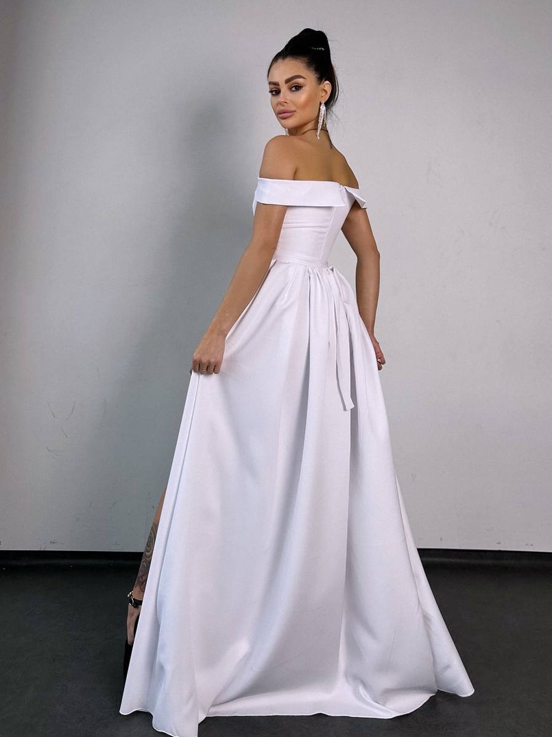 Сукня максі з відкритими плечима Сукня максі з відкритими плечима | PUSHKA SHOP