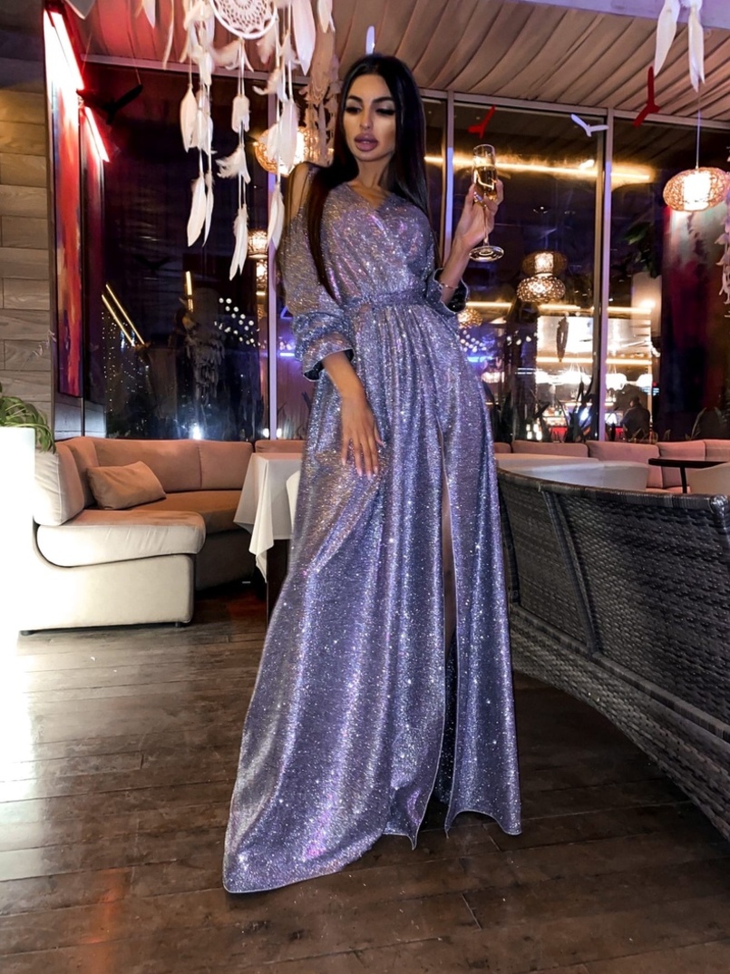 Сияющее макси платье с вырезами на плечах Сияющее макси платье с вырезами на плечах | PUSHKA SHOP