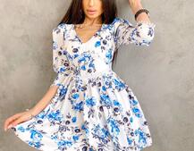 Цветочное платье-мини, декорированное кружевом Цветочное платье-мини, декорированное кружевом | PUSHKA SHOP