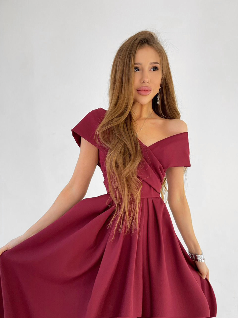 Платье-макси с разрезом | PUSHKA SHOP