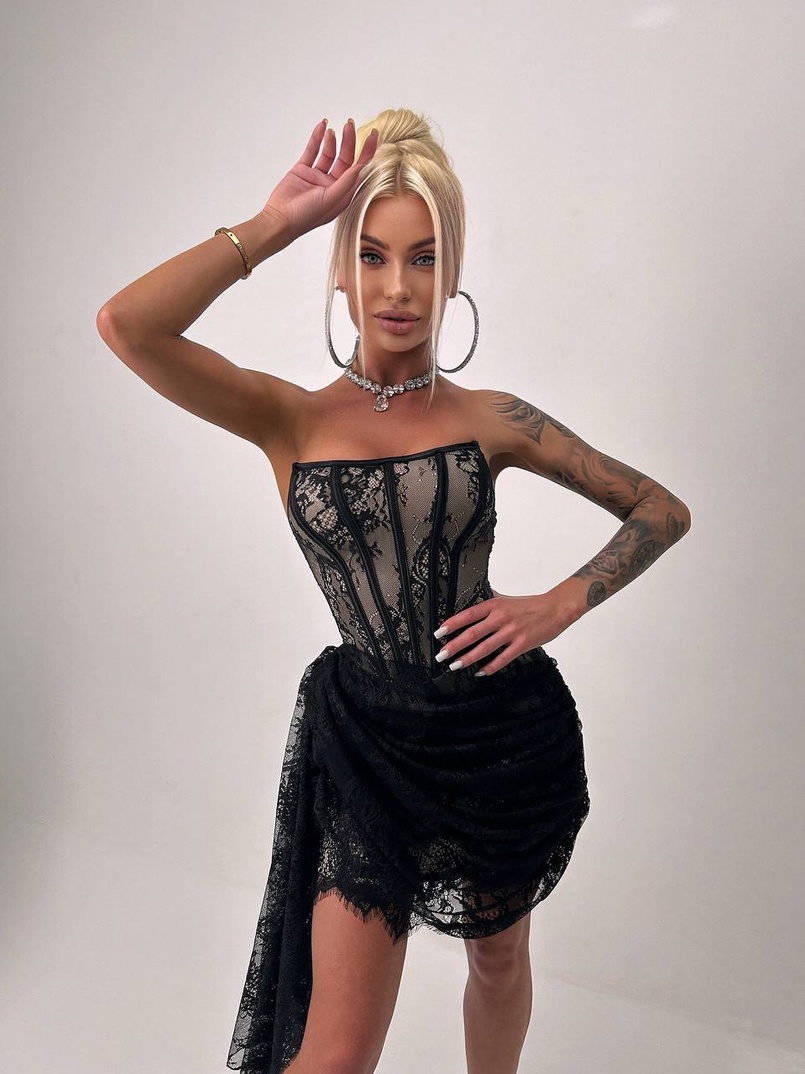 Мереживна сукня міні зі шлейфом Мереживна сукня міні зі шлейфом | PUSHKA SHOP