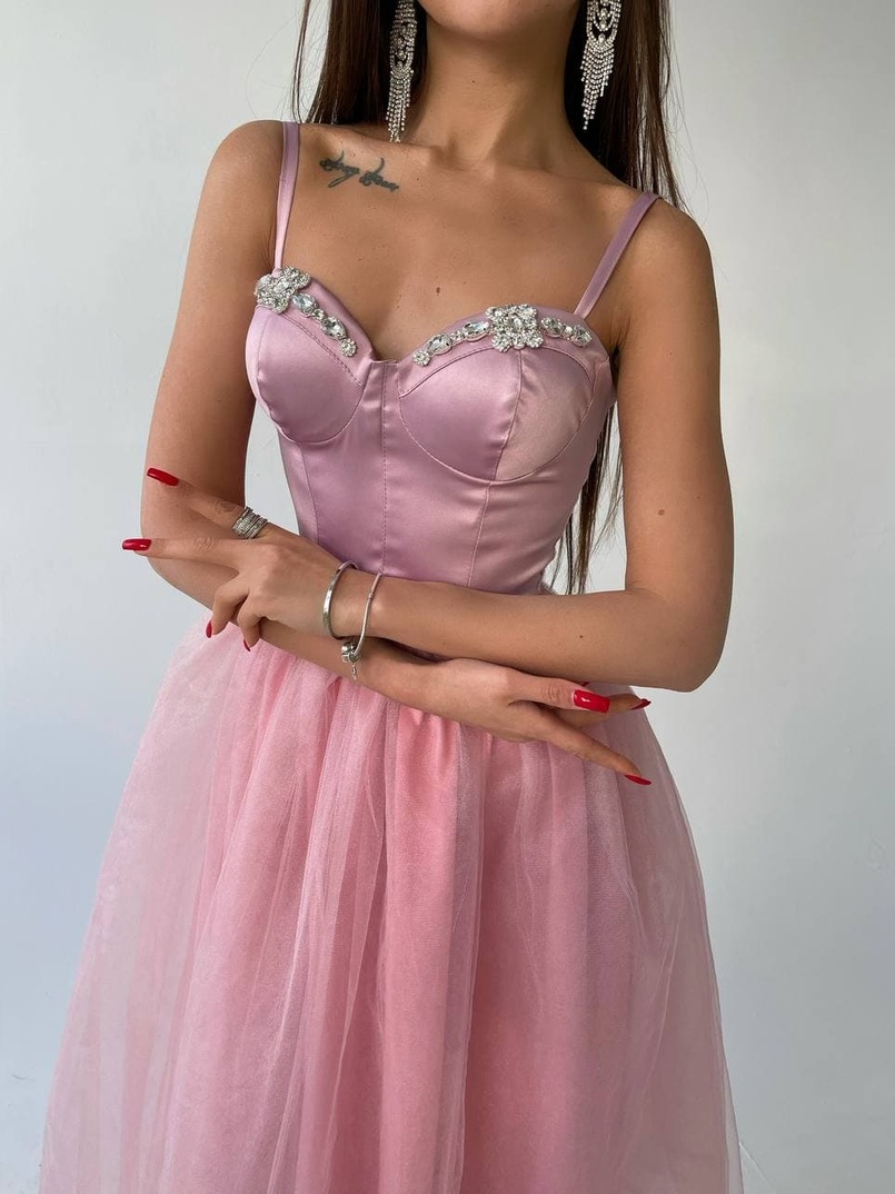 Платье-бюстье с чашечками и пышной юбкой , декорированное стразами  Платье-бюстье с чашечками и пышной юбкой , декорированное стразами  | PUSHKA SHOP