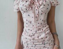 Цветочное платье мини с корсетной вставкой  на талии и присобранной юбкой  Цветочное платье мини с корсетной вставкой  на талии и присобранной юбкой  | PUSHKA SHOP