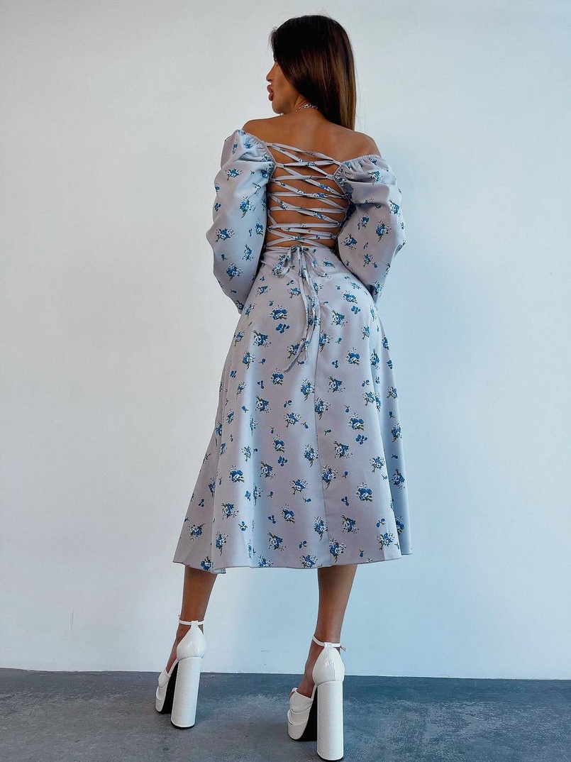 Сукня -міді зі шнурівкою на спинці та розрізом на ніжці Сукня -міді зі шнурівкою на спинці та розрізом на ніжці | PUSHKA SHOP