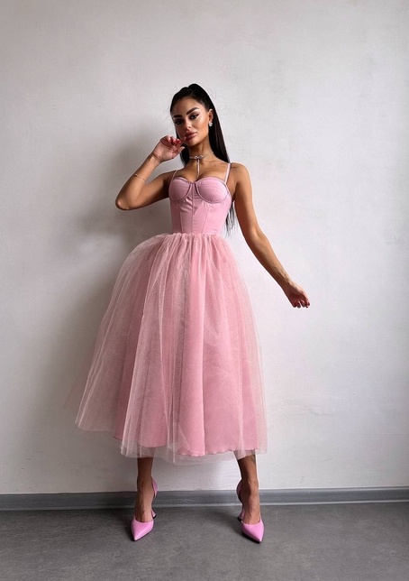 Сукня міді із чашечками з пишною спідницею | PUSHKA SHOP