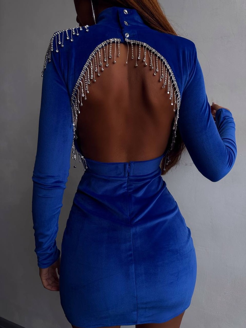 Оксамитова сукня з відкритою спинкою, декорована бахромою зі страз | PUSHKA SHOP