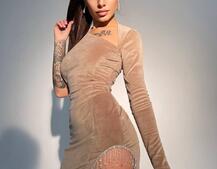 Бархатное платье, декорированное бахромой из страз  | PUSHKA SHOP