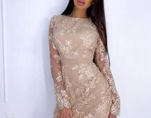 Кружевное платье по фигуре Кружевное платье по фигуре | PUSHKA SHOP