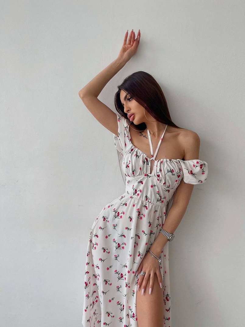 Платье миди с завязками на груди в цветочный принт Платье миди с завязками на груди в цветочный принт | PUSHKA SHOP