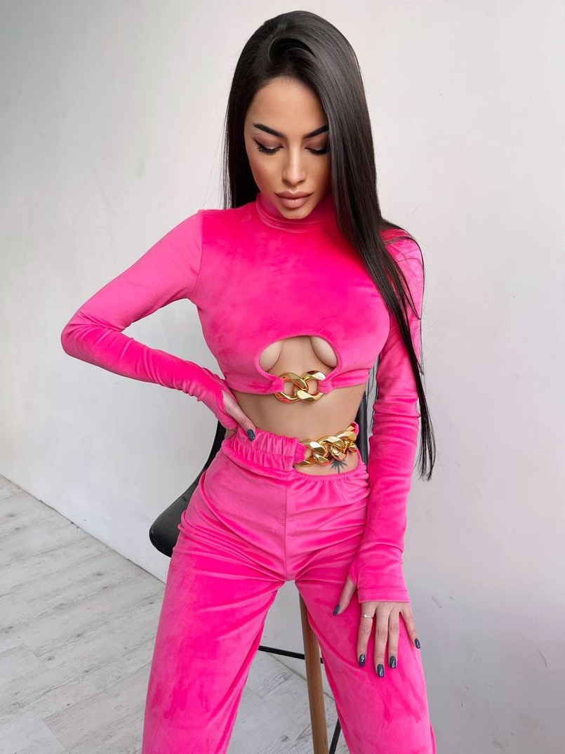 Велюровый костюм с цепями: топ + джоггеры  | PUSHKA SHOP