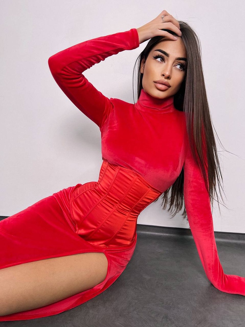 Оксамитова сукня міді з розрізом + атласний корсет Оксамитова сукня міді з розрізом + атласний корсет | PUSHKA SHOP