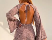 Трикотажна сукня міні з розкльошеними рукавами та відкритою спиною Трикотажна сукня міні з розкльошеними рукавами та відкритою спиною | PUSHKA SHOP