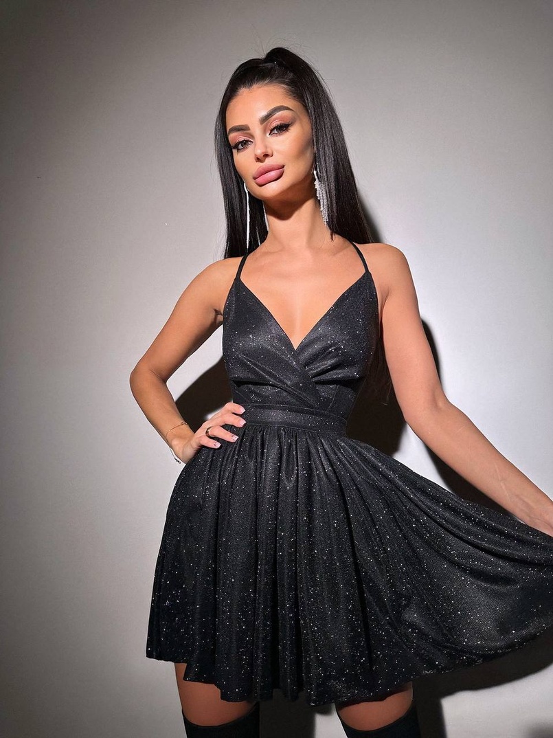 Блискуча сукня з пишною спідницею та шнурівкою на спинці | PUSHKA SHOP