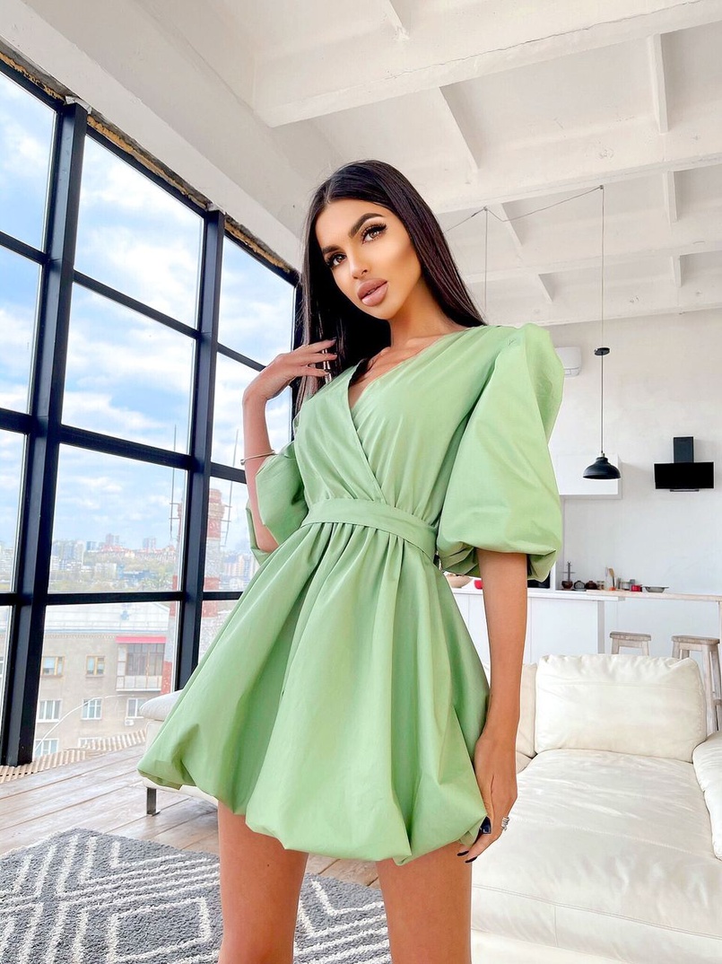 Воздушное коттоновое платье с пышной юбкой и объемными рукавами Воздушное коттоновое платье с пышной юбкой и объемными рукавами | PUSHKA SHOP