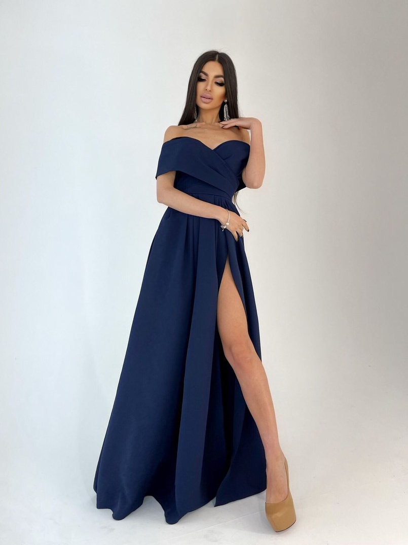 Платье-макси с разрезом Платье-макси с разрезом | PUSHKA SHOP