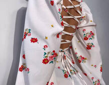 Квіткова сукня-міді зі шнурівкою на спинці та розрізом на ніжці | PUSHKA SHOP