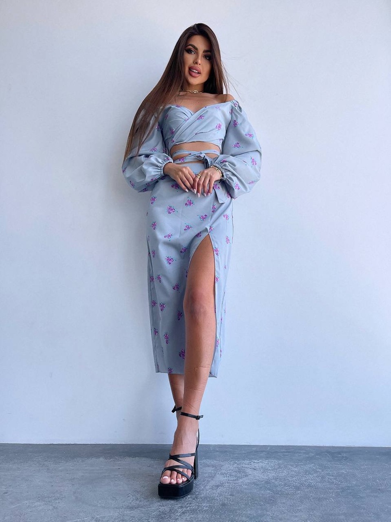 Квітковий комплект: топ із зав'язками на талії + спідниця міді з розрізом Квітковий комплект: топ із зав'язками на талії + спідниця міді з розрізом | PUSHKA SHOP