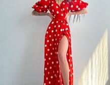 Платье миди в горох с запахом и объемными рукавами Платье миди в горох с запахом и объемными рукавами | PUSHKA SHOP