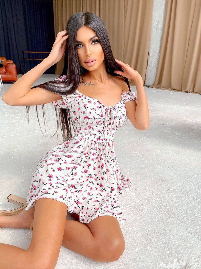 Летнее цветочное платье с завязками на груди Летнее цветочное платье с завязками на груди | PUSHKA SHOP
