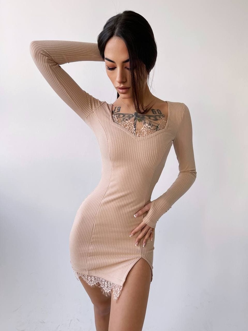 Платье-мини, декорированное кружевом  Платье-мини, декорированное кружевом  | PUSHKA SHOP