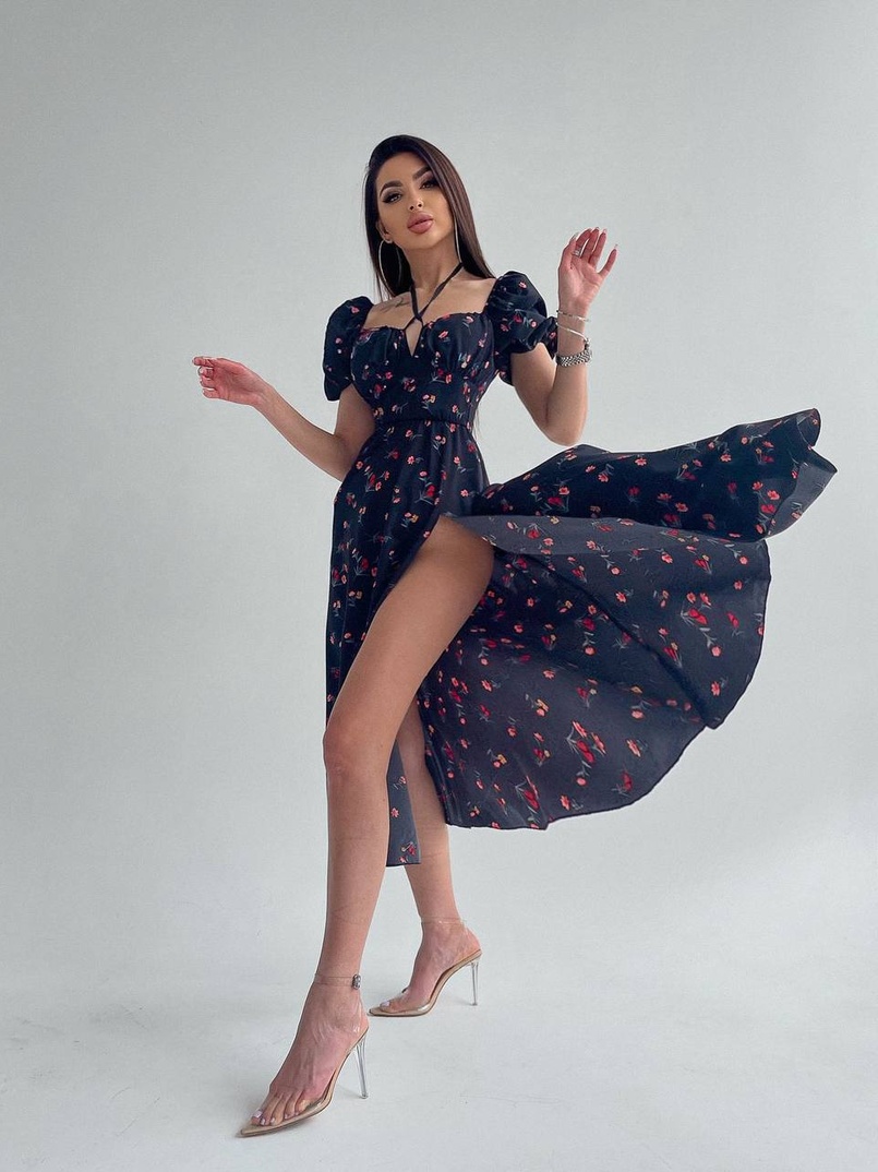 Платье миди с завязками на груди в цветочный принт Платье миди с завязками на груди в цветочный принт | PUSHKA SHOP