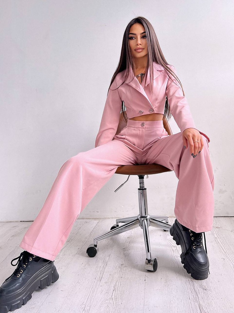 Брючный костюм с широкими штанами Брючный костюм с широкими штанами | PUSHKA SHOP