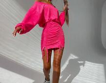 Платье-мини со сборкой на юбке Платье-мини со сборкой на юбке | PUSHKA SHOP