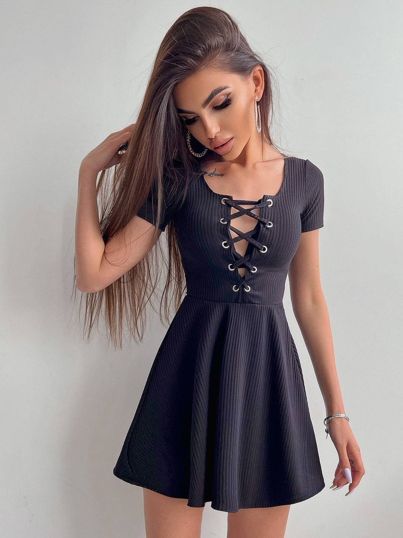 Трикотажное платье-мини со шнуровкой на груди  Трикотажное платье-мини со шнуровкой на груди  | PUSHKA SHOP