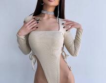 Трикотажне боді зі шнурівкою з боків, прикрашене стразами  Прикраса пришита. Ручна робота.  | PUSHKA SHOP